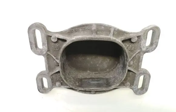 Audi A6 S6 C6 4F Engine mounting bracket 4B0199335L
