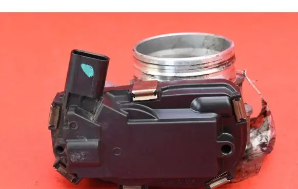 Chevrolet Cruze Throttle body valve 25183238