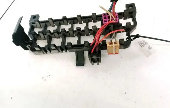 Seat Toledo II (1M) Fuse box set 8D0937503E