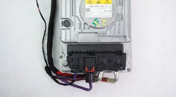Volkswagen Golf VII Voltage converter/converter module 5WA959663A