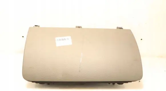 Glove box