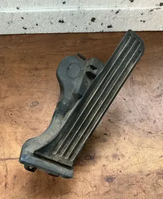 Volkswagen PASSAT B6 Accelerator throttle pedal 1K1723503L 6PV00860001