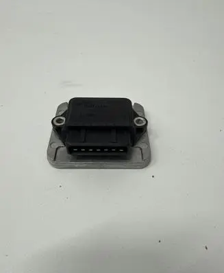 Audi 80 90 B3 Ignition amplifier control unit 339373 191905351B