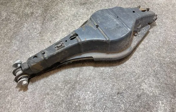 Volvo XC40 Rear upper control arm/wishbone 32283121 AD7FR