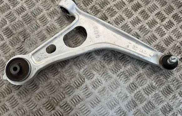 Nissan Qashqai J12 Front control arm