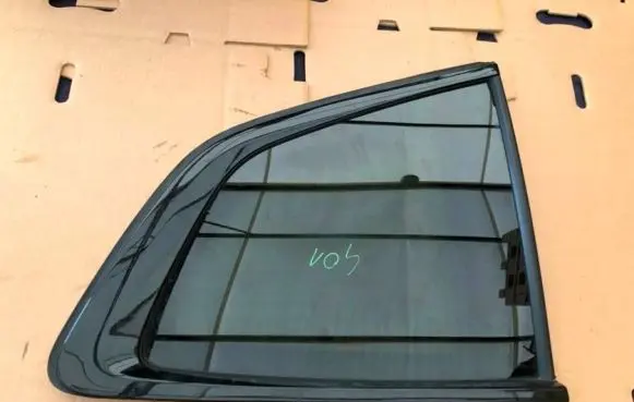 BMW X3 G01 Side middle window/glass 