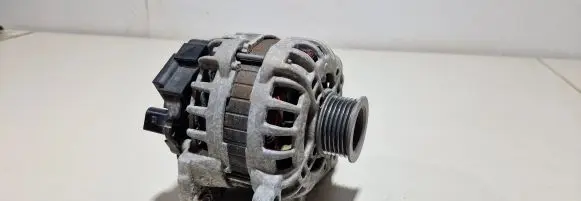 Volkswagen Polo V 6R Generator/alternator 04C903023H