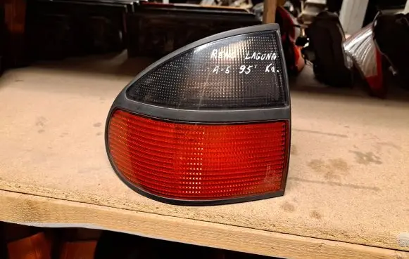 Renault Laguna I Rear/tail lights 7700820052 2225