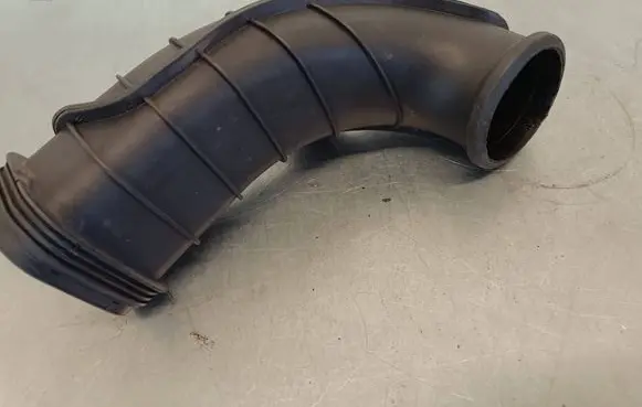 BMW 5 F10 F11 Air intake hose/pipe 13718508047 14389710