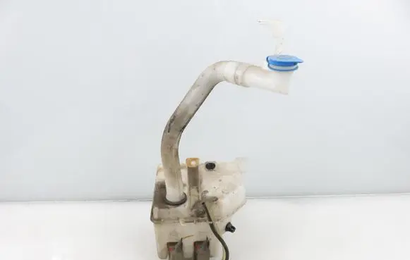 Suzuki Swift I Windshield washer fluid reservoir/tank 