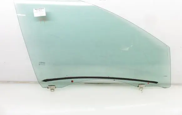 Renault Megane III Front door window glass four-door 