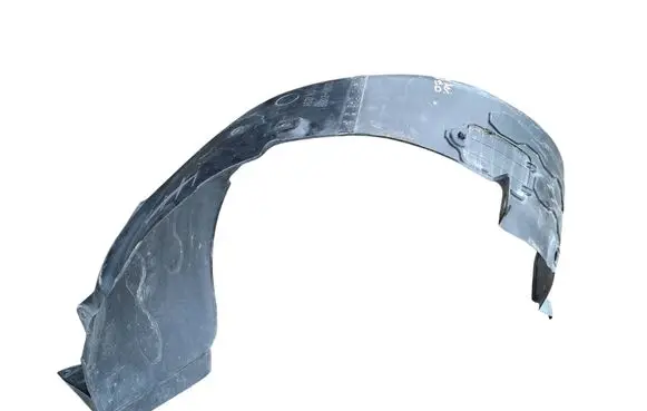 Front wheel arch liner splash guards