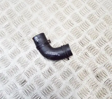 Audi Q7 4M Engine coolant pipe/hose 059131555C