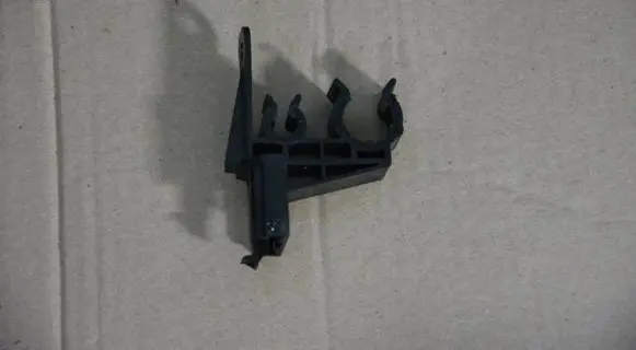 Volkswagen Scirocco Holder (bracket) 1S0820771