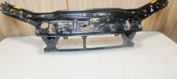 Volvo V70 Radiator support slam panel 