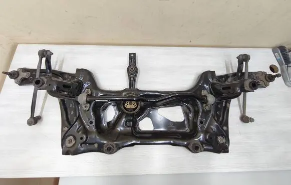 Audi Q2 - Front subframe 5WA199315 5WA199315F