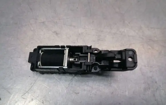Jaguar XF Glove box lock 8X2306002AA