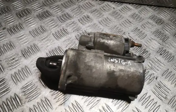 Opel Insignia A Starter motor 13581245