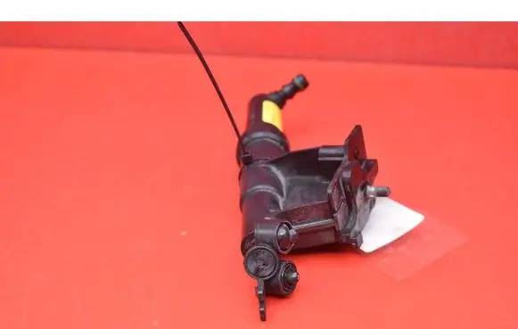 Windshield washer spray nozzle