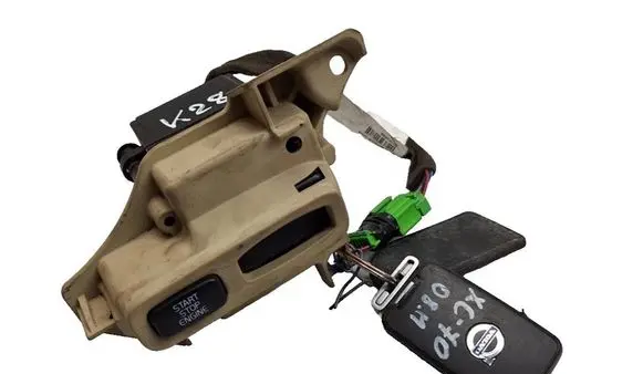Volvo V70 Ignition lock 30797946