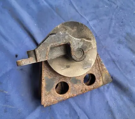 Nissan Primera Engine mount bracket RN62490LB