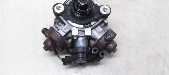 Volvo XC60 Fuel injection high pressure pump