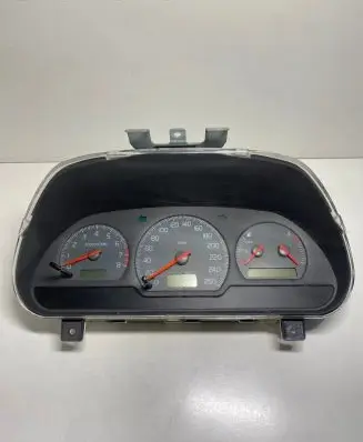 Volvo S40, V40 Speedometer (instrument cluster) 30889710 CP0244041 SW30887756A