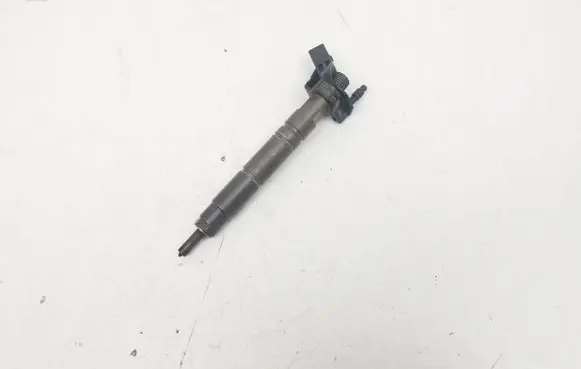 Jeep Grand Cherokee (WK) Fuel injector A6420700587 060117 0445115027