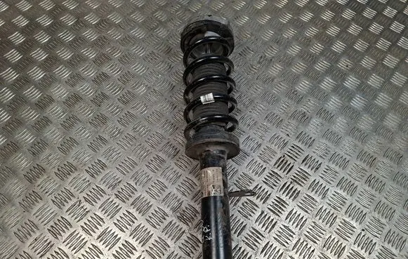BMW 5 G30 G31 Front shock absorber/damper 6875923 6866257 18932711