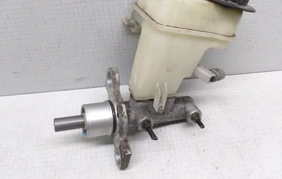 Opel Vectra C Master brake cylinder 320670693