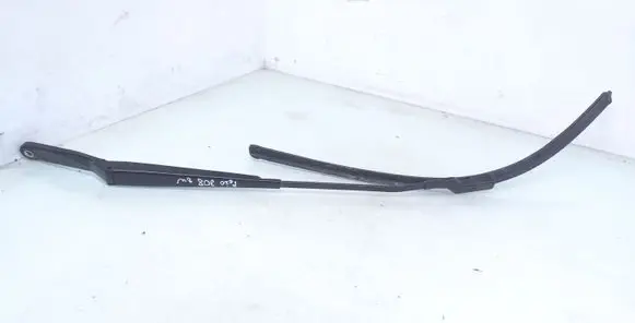 Peugeot 308 Windshield/front glass wiper blade 9680477080