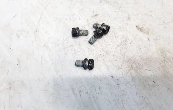 Toyota RAV 4 (XA30) Nuts/bolts 