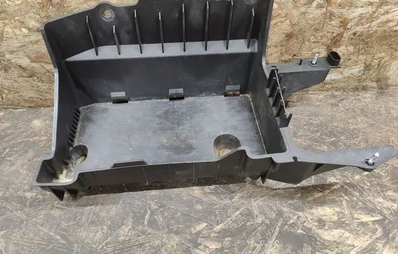 Battery box tray
