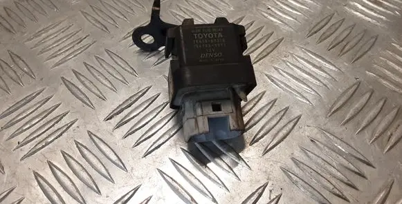 Toyota Verso Glow plug pre-heat relay 2861067010 1567000671