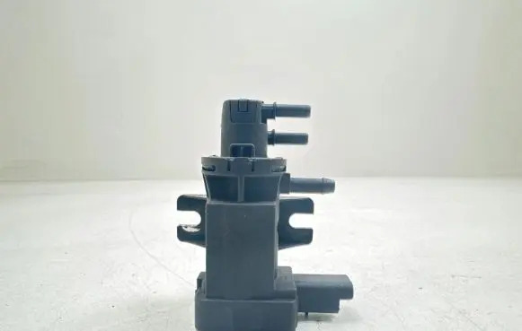 Citroen C4 I Turbo solenoid valve 9652570180