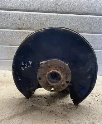 Audi A6 S6 C5 4B Rear wheel hub