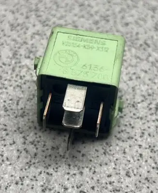 BMW 5 E39 Other relay 8373700