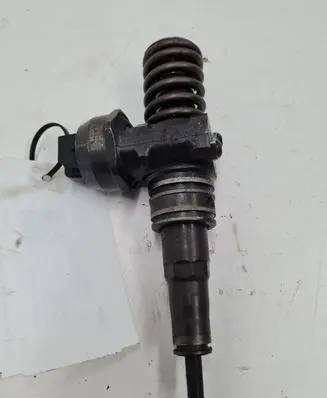 Skoda Octavia Mk2 (1Z) Fuel injector 038130073BQ 0414720312