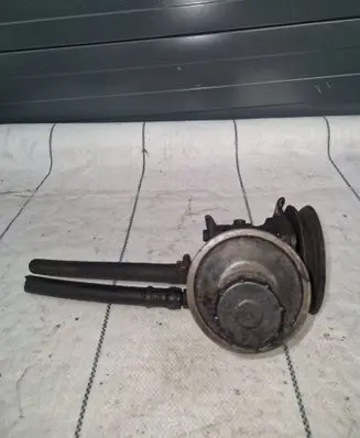 Nissan Patrol Y60 Power steering pump