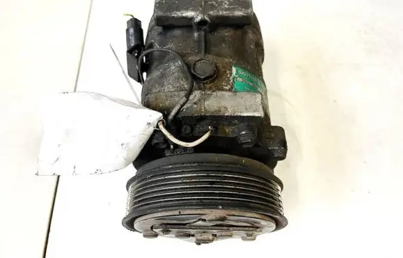 Renault Laguna II Air conditioning (A/C) compressor (pump) 2503110934