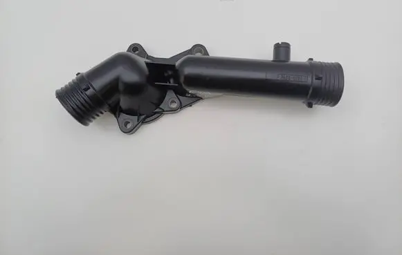 BMW 5 E39 Thermostat housing 