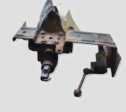 Citroen C5 Air suspension valve block 96399219