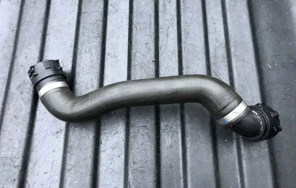 Mercedes-Benz C W205 Engine coolant pipe/hose A2055013182