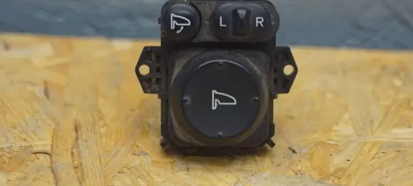 Honda Civic Wing mirror switch SMGE110 NH167L1138T