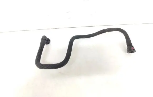 Coolant pipe/hose