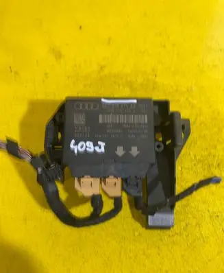 Audi A4 S4 B8 8K Parking PDC sensor 8K0919475AA