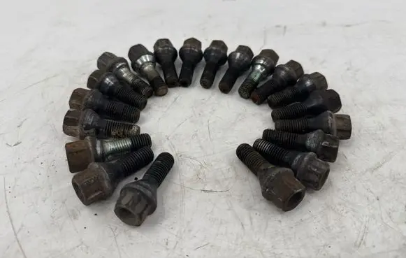 BMW 3 E46 Nuts/bolts 