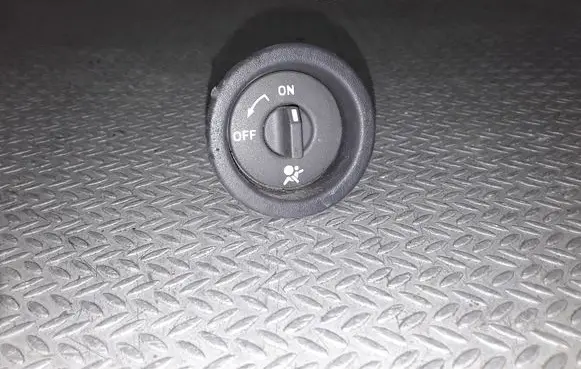 Dacia Logan Pick-Up Passenger airbag on/off switch 8200169589C