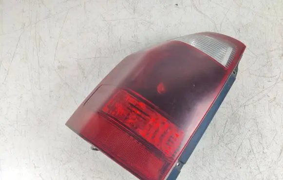 Mitsubishi Pajero Rear/tail lights