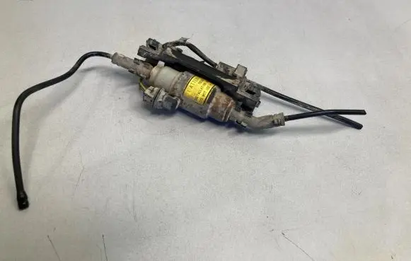 Volkswagen Touran I Webasto circulation pump for autonomous heater 